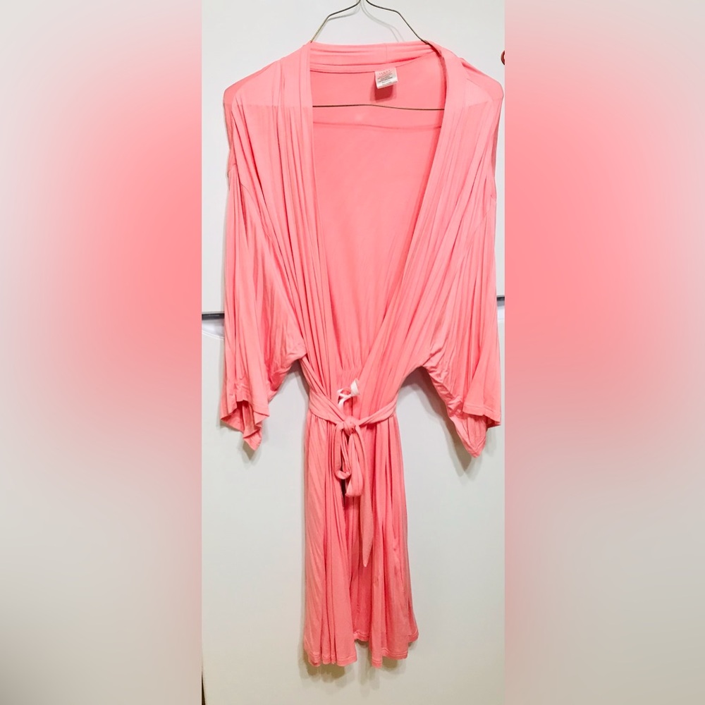 Womens size xl/xxl lingerie robe with pockets & ties.
